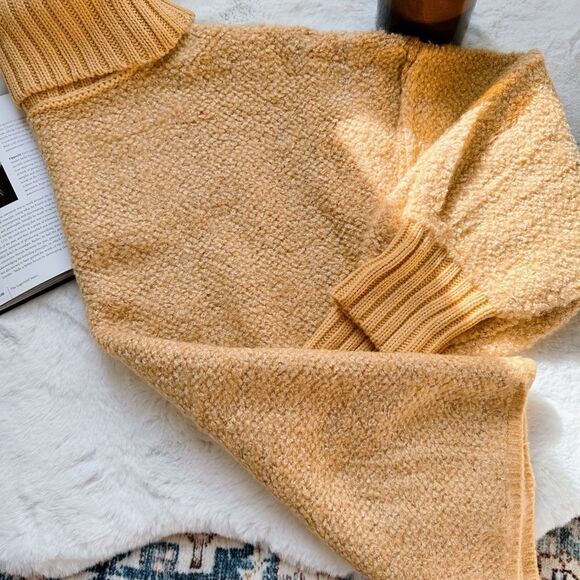 BUY NOW SALE!Very J Oversized Honey Knit Sweater - Picture 9 of 13